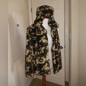 Camouflage hooded coat